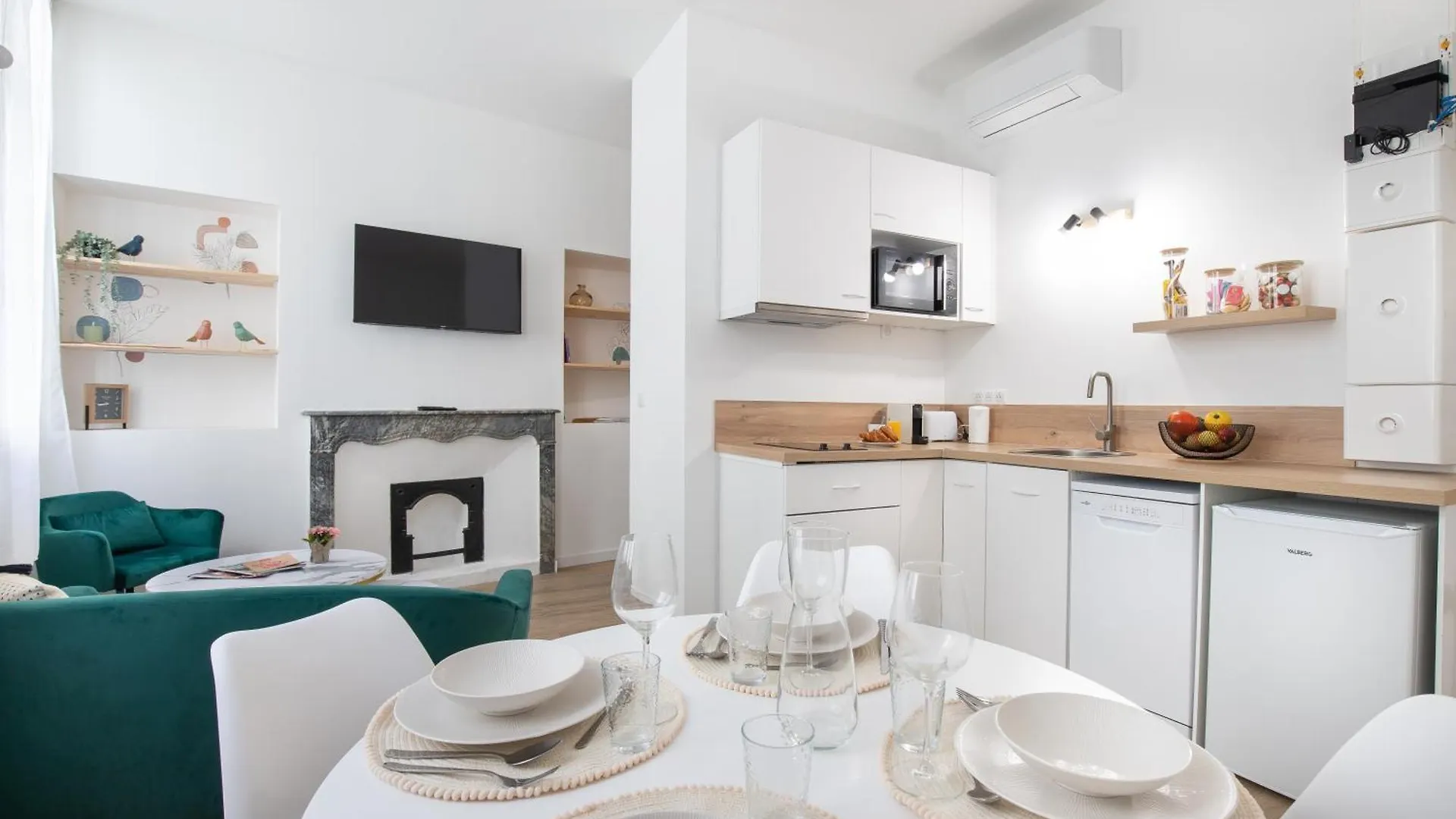 Votre Nid Douillet*Hyper Centre*Netflix/Wifi/Clim Appartement Avignon Frankrijk